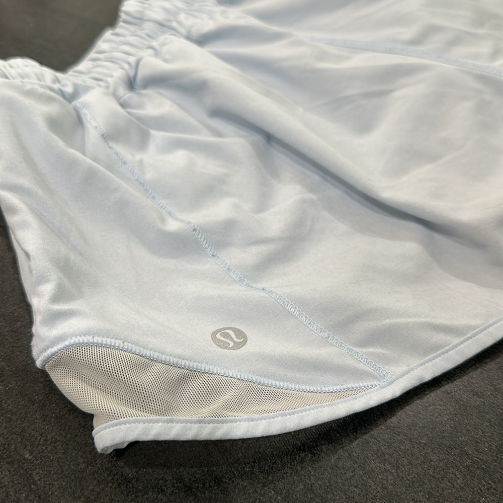 (6261) LULULEMON Hotty Hot High-Rise Lined Short 2.5" in Sz 6 *Loved *Blue linen - Picture 6 of 8